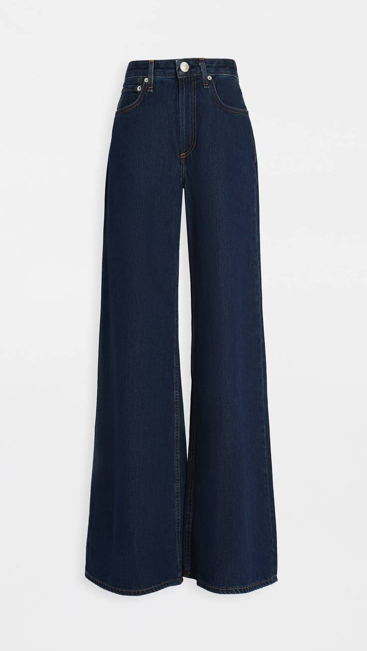 This Anti–Skinny Jeans Trend Has Come Back With a Vengeance